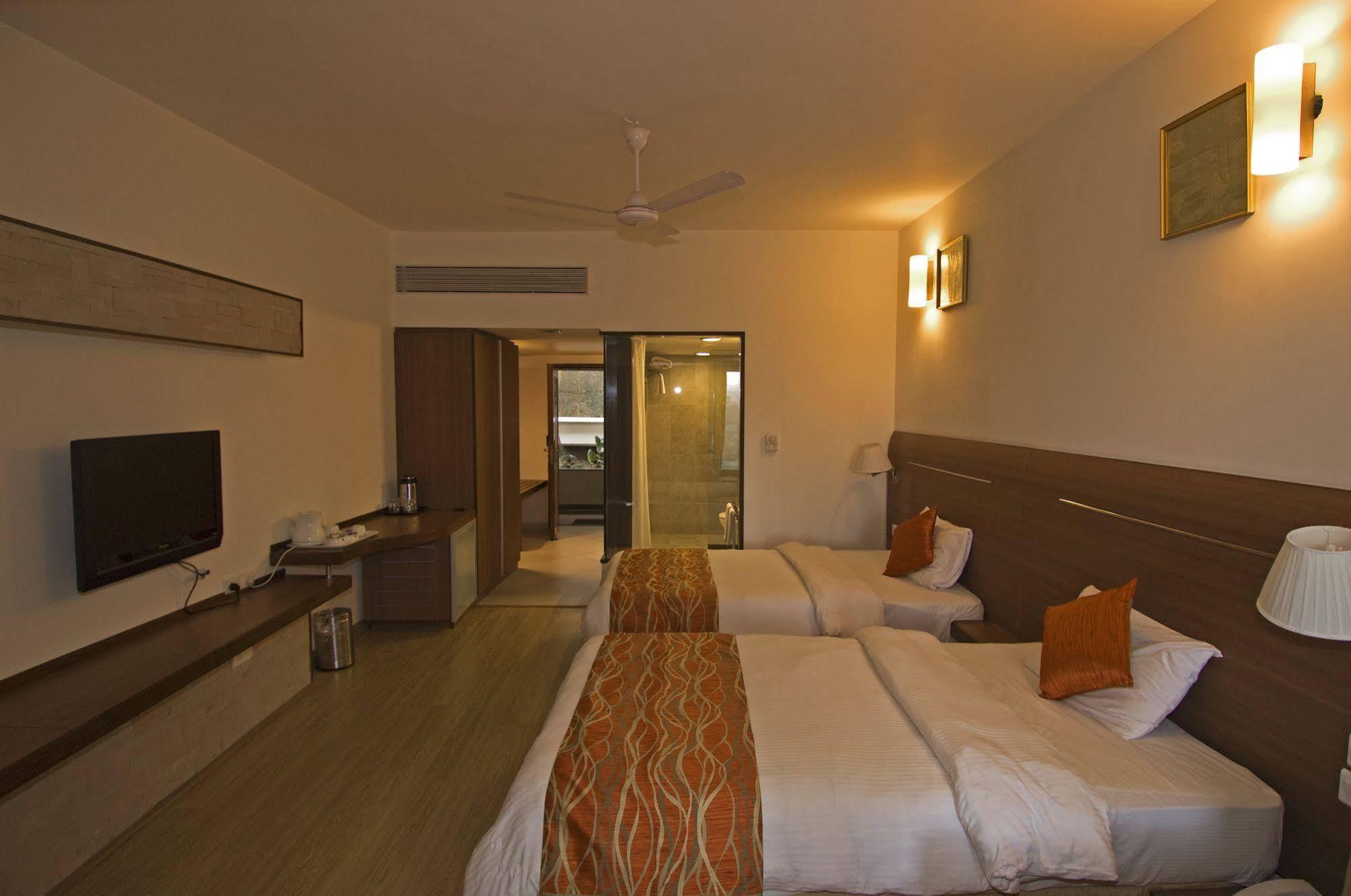 The Dukes Retreat Khandala Lonavala Kültér fotó