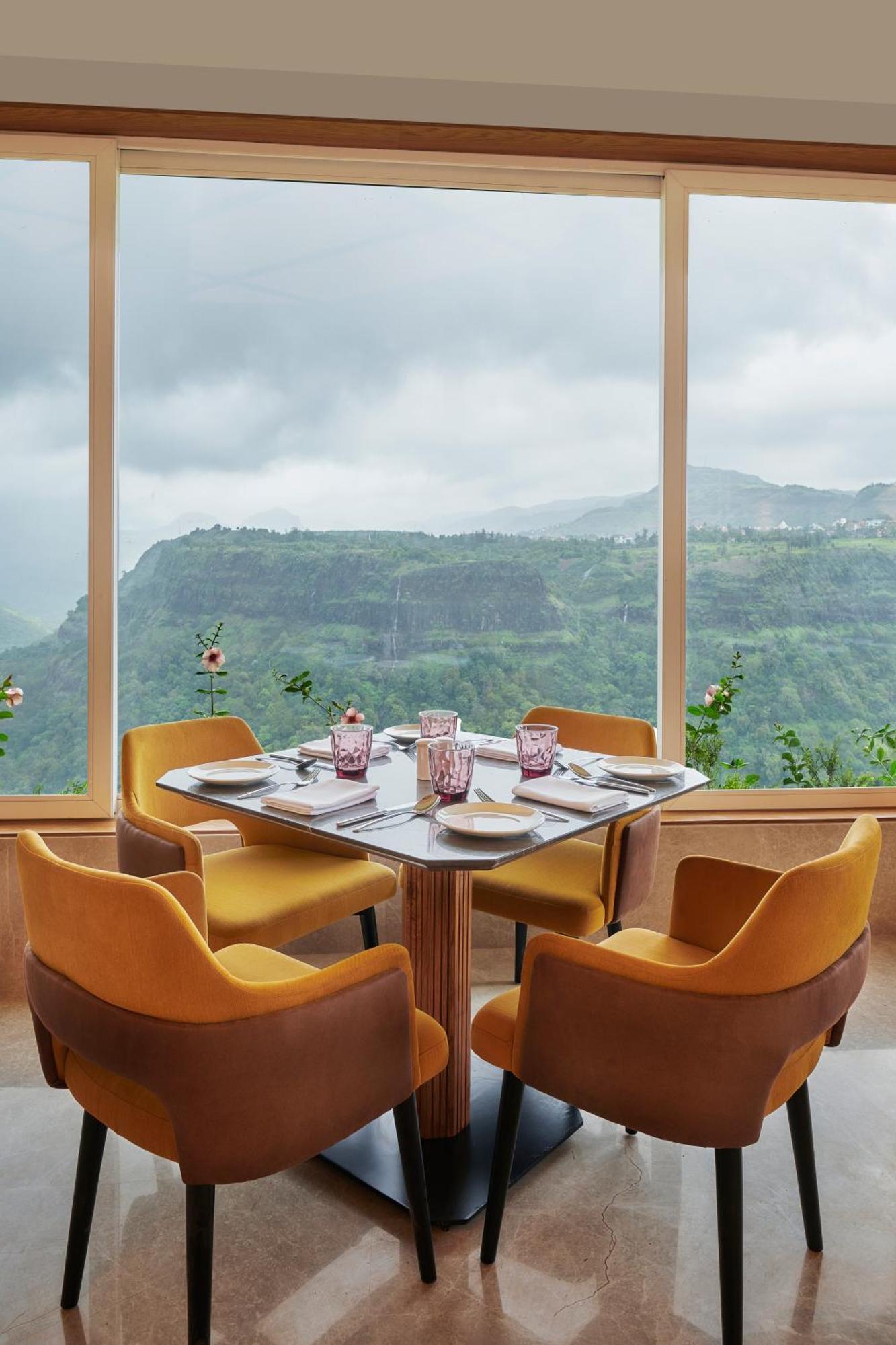 The Dukes Retreat Khandala Lonavala Kültér fotó