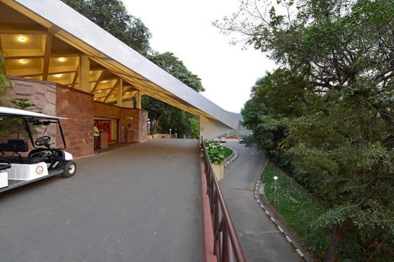 The Dukes Retreat Khandala Lonavala Kültér fotó